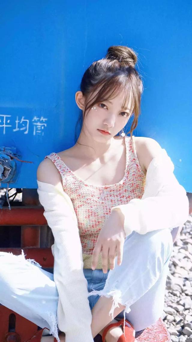 范薇《一夜新娘之花溶传》杀青,造型恬静似邻家女孩 资讯聚合 第2张 范薇《一夜新娘之花溶传》杀青,造型恬静似邻家女孩 资讯聚合 第2张